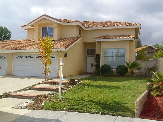 1st image of 39565 Glenwood Ct