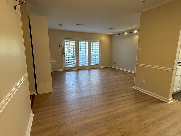 1005 McClelen Way — Photo 10