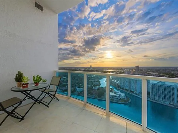 1945 S Ocean Dr, Hallandale, FL