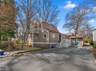 720 N Riverside Dr, Crownsville, MD 21032
