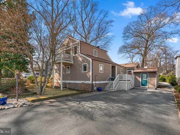 720 N Riverside Dr, Crownsville, MD 21032