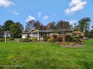100 Fern Rd, Moscow, PA 18444