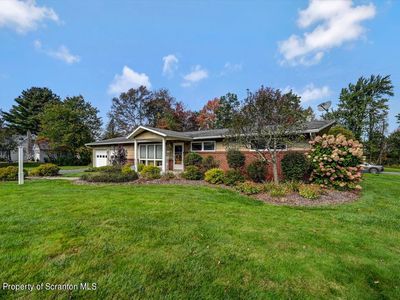 100 Fern Rd, Moscow, PA, 18444