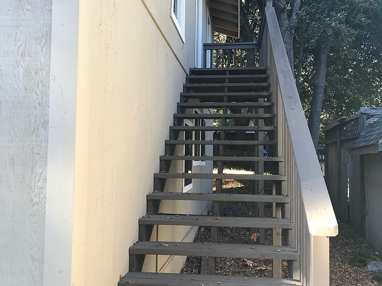 Oak St — Photo 11