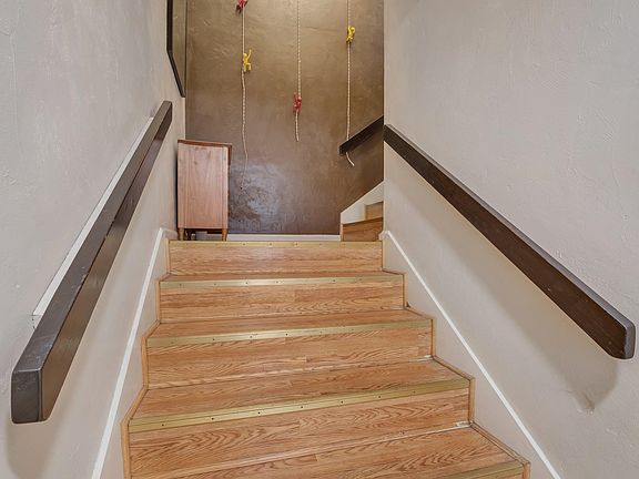 3rd image of 1305 Airport Dr APT A05