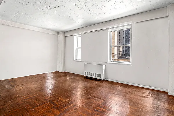 Sold by Compass | media 9