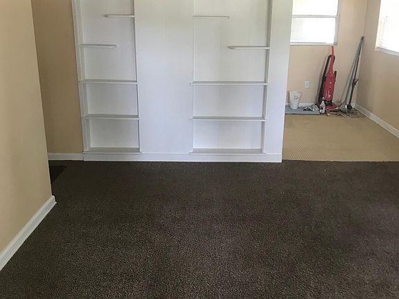 2nd image of 2521 Peel Ave