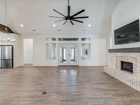 3rd image of 3607 124th St