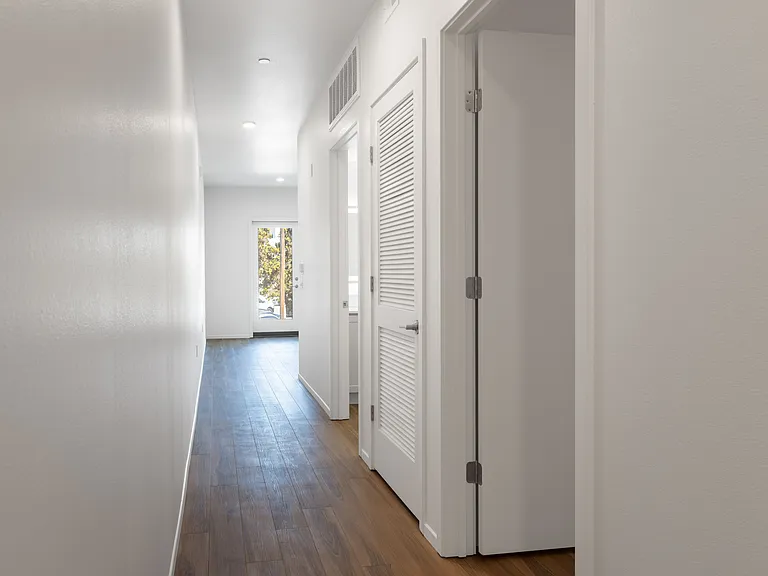 Backhouse Apartments — Photo 5
