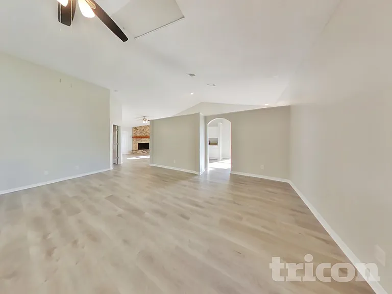 1021 Whittier Cir — Photo 6