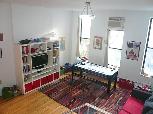 Rented by Brooklyn Heights Real Estate Inc | media 7