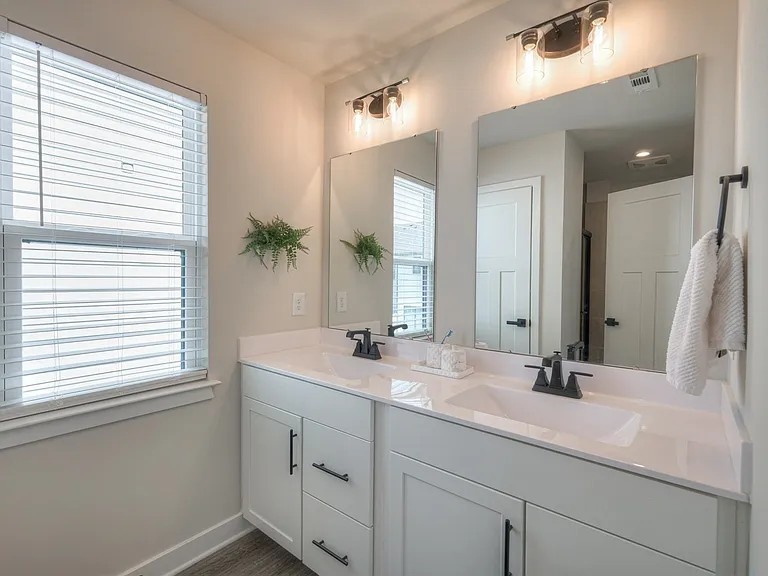 2013 Walnut Ln — Photo 25