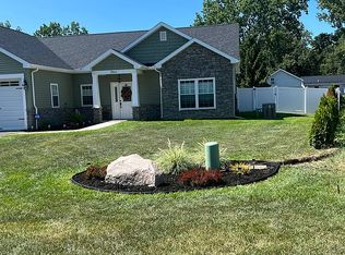 4 Adams St, Le Roy, NY 14482