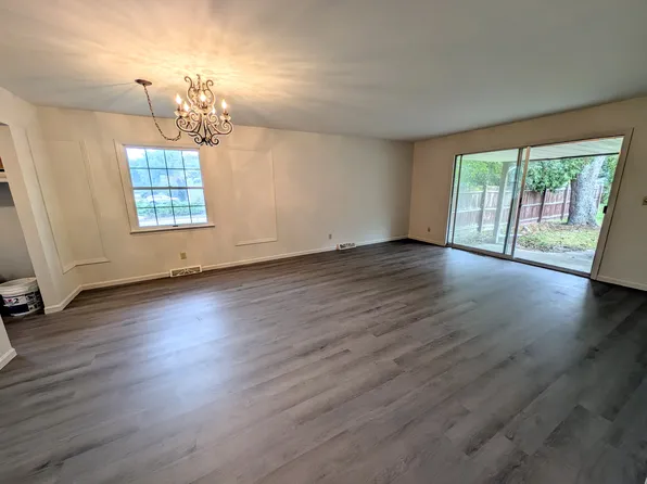 5901 S Rickfield Rd, Jackson, MI 49201