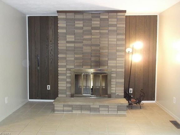 5th image of 605 Perham Dr