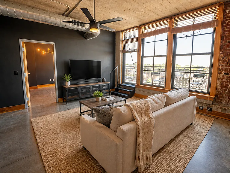 GW Apartments — Photo 45