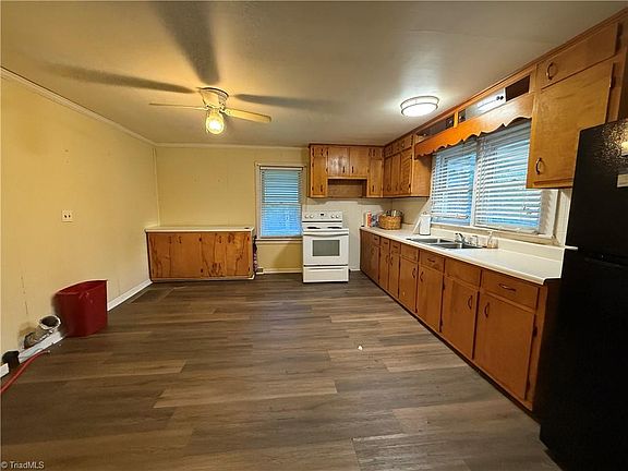 4th image of 200 Mebane St