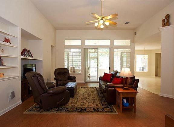 3rd image of 307 Quarry Springs Dr
