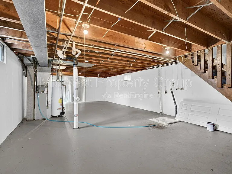 235 Flora Dr — Photo 15