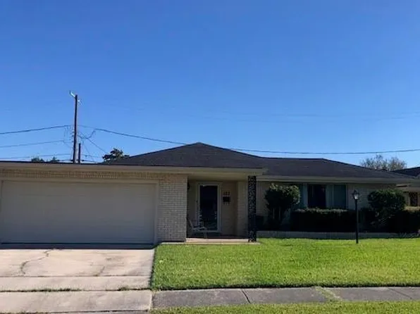 127 Willow Dr, Gretna, LA 70053