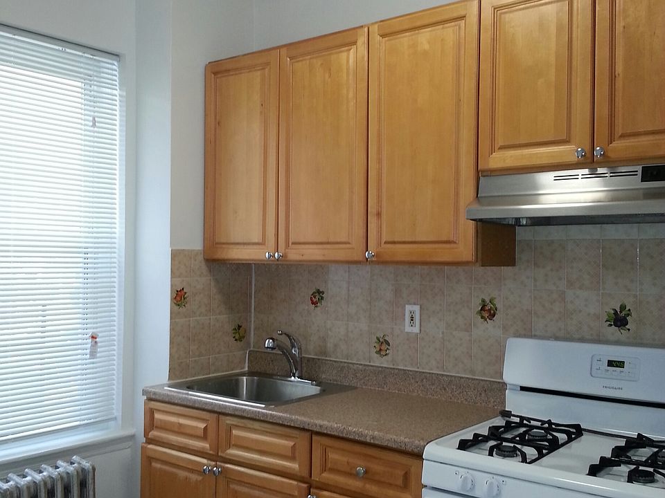 1st image of 2312 31st St #4