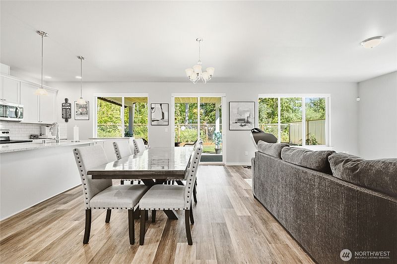 3rd image of 8276 Balfour Valley Ln