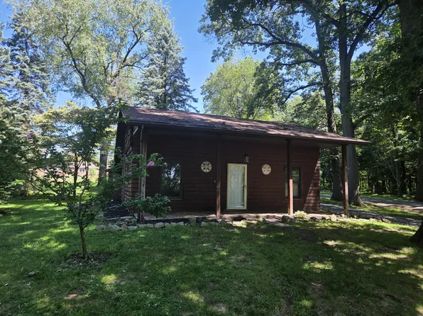 110 Chapel Rd, Beaver, PA 15009
