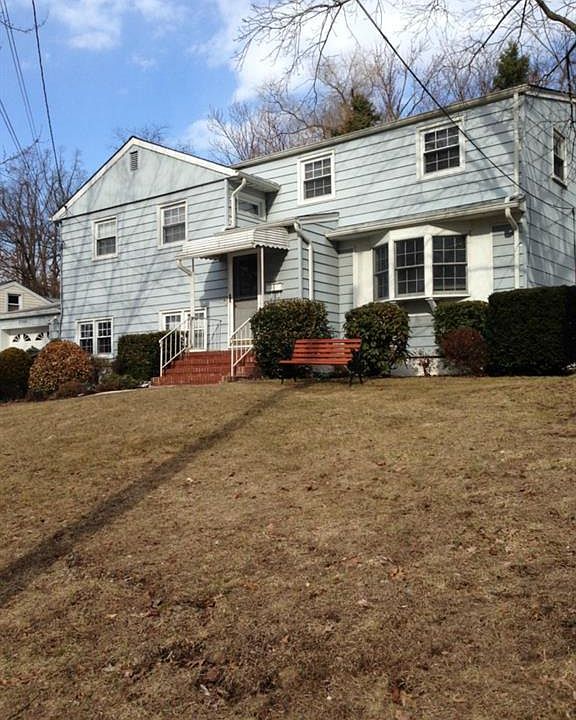 2nd image of 12 Charles St