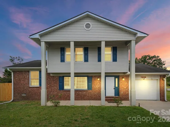 7898 Rivendale Dr, Fayetteville, NC 28314