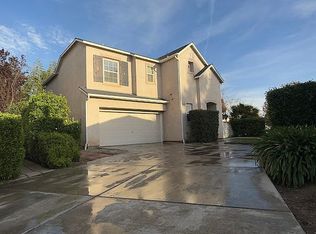 1801 N Miramar Ln, Clovis, CA