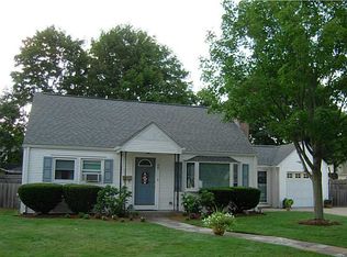 46 Windsor Ct, Pawtucket, RI 02861