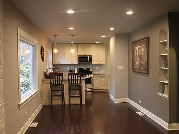 2nd image of 26267 N Oak Ave