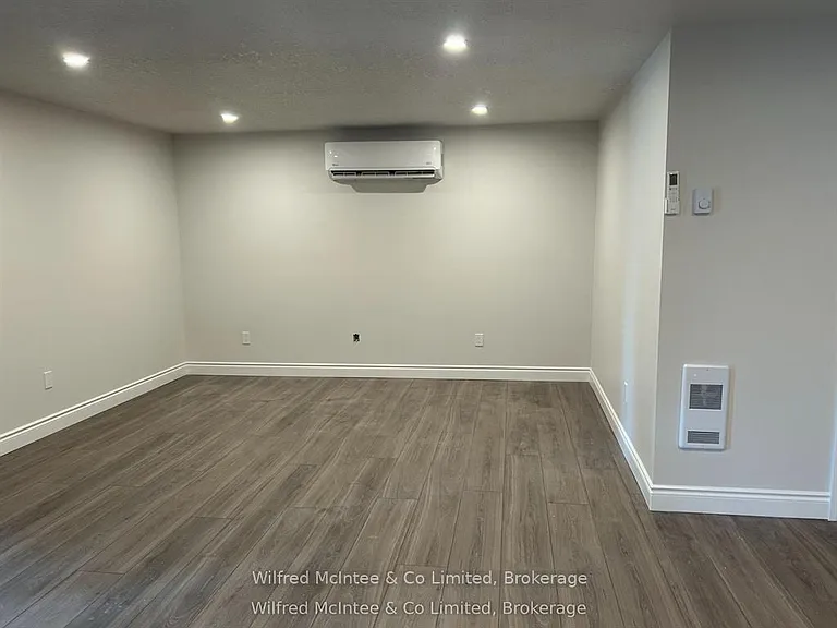 380 1st Ave N #5 — Photo 6