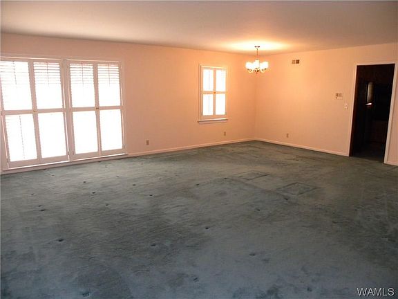 5th image of 3017 Green Grove Dr NE