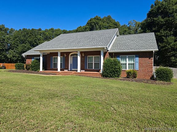 2nd image of 896 Oak Lake Dr