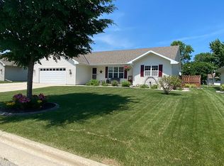 3379 Paula St, Green Bay, WI 54311