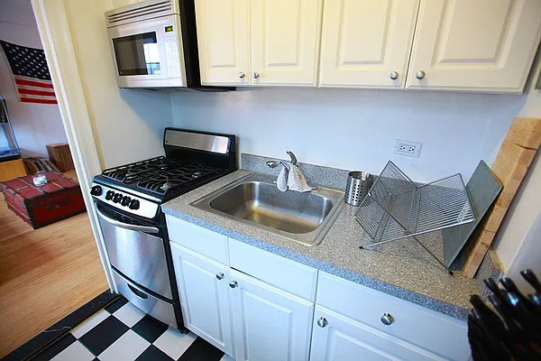 Rented by Keller Williams NYC | media 13