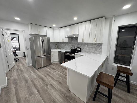 2nd image of 163 Eldridge St APT 5