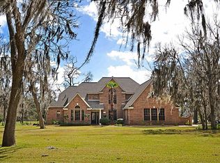 816 Lake Rd, Lake Jackson, TX 77566