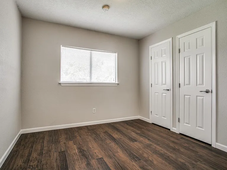2530 Wheelwright Ln — Photo 13