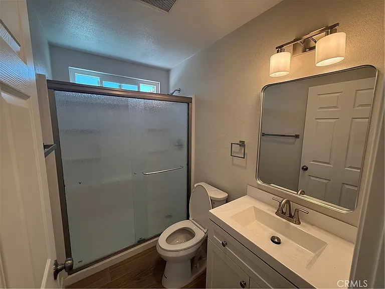 2397 N Apple Ave — Photo 5