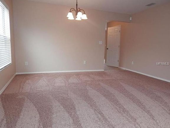 3rd image of 30819 Sonnet Glen Dr