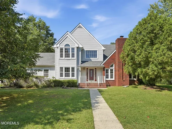 2 Oxford Lane, Eatontown, NJ 07724