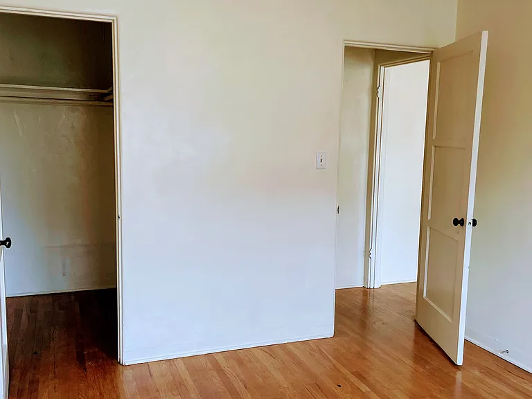 4851 Brighton Ave #D — Photo 18