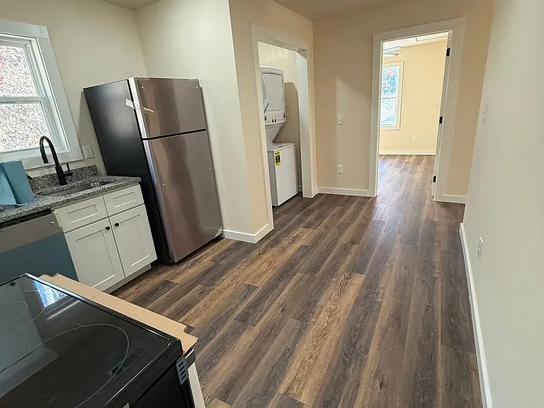 358 Simonds Rd #B — Photo 2