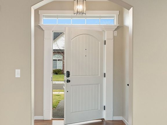 5th image of 219 Cougar Creek Drive