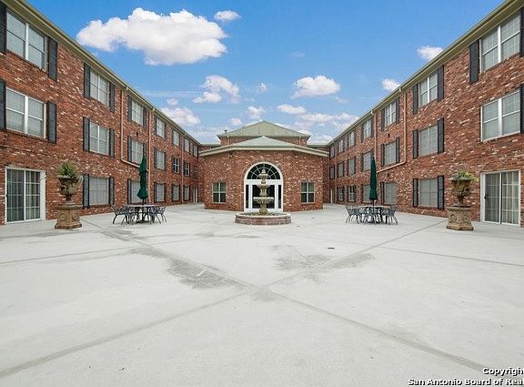 4th image of 2420 McCullough Ave APT 116