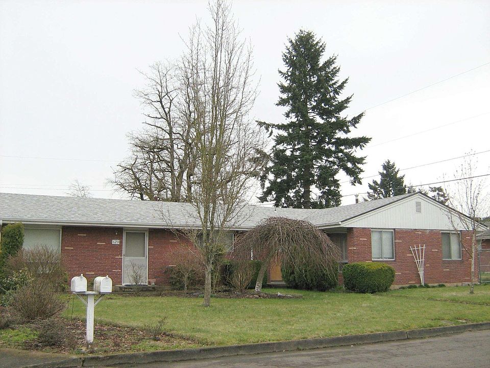 1st image of 621 Akron Ave