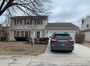 982 Thompson Blvd, Buffalo Grove, IL