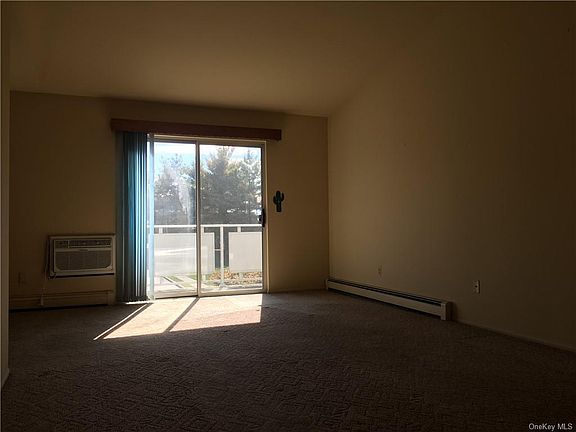3rd image of 100 Hillside Dr APT E15